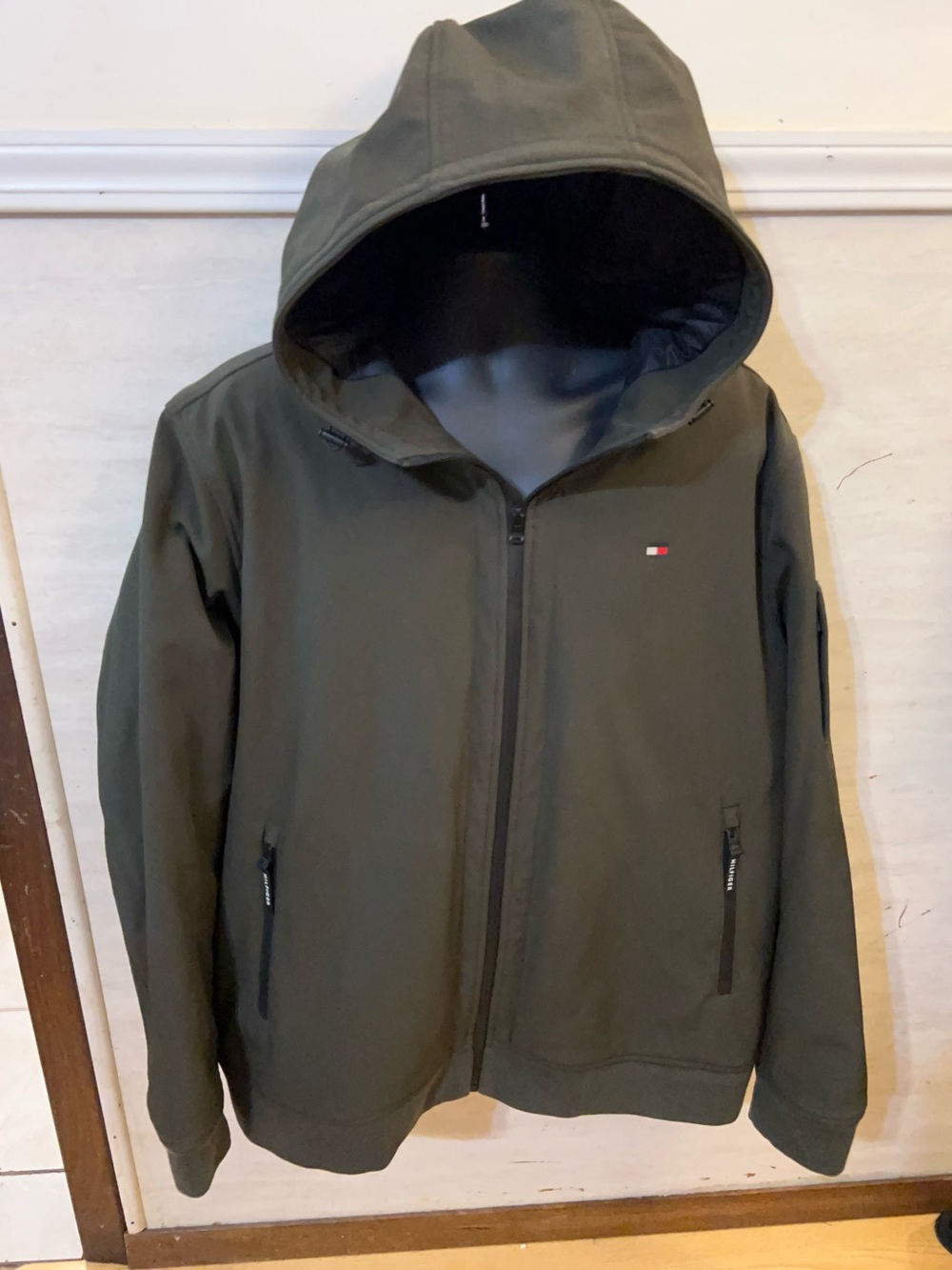 Tommy Hilfiger Men’s Performance Hooded Softshell Jacket